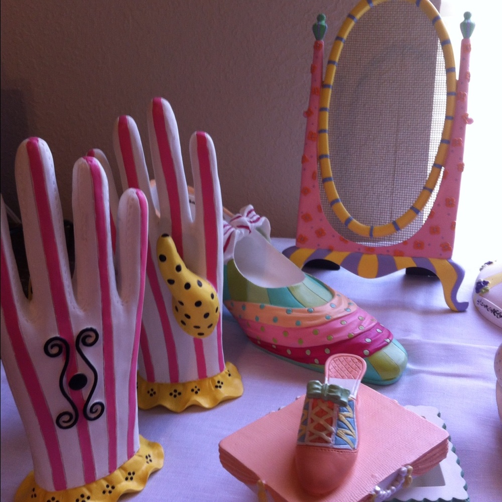 NOT SOLD pristine dresser/vanity JEWELRY display.